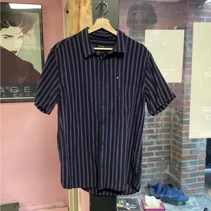 Quiksilver Men's Black and Blue Striped Shirt